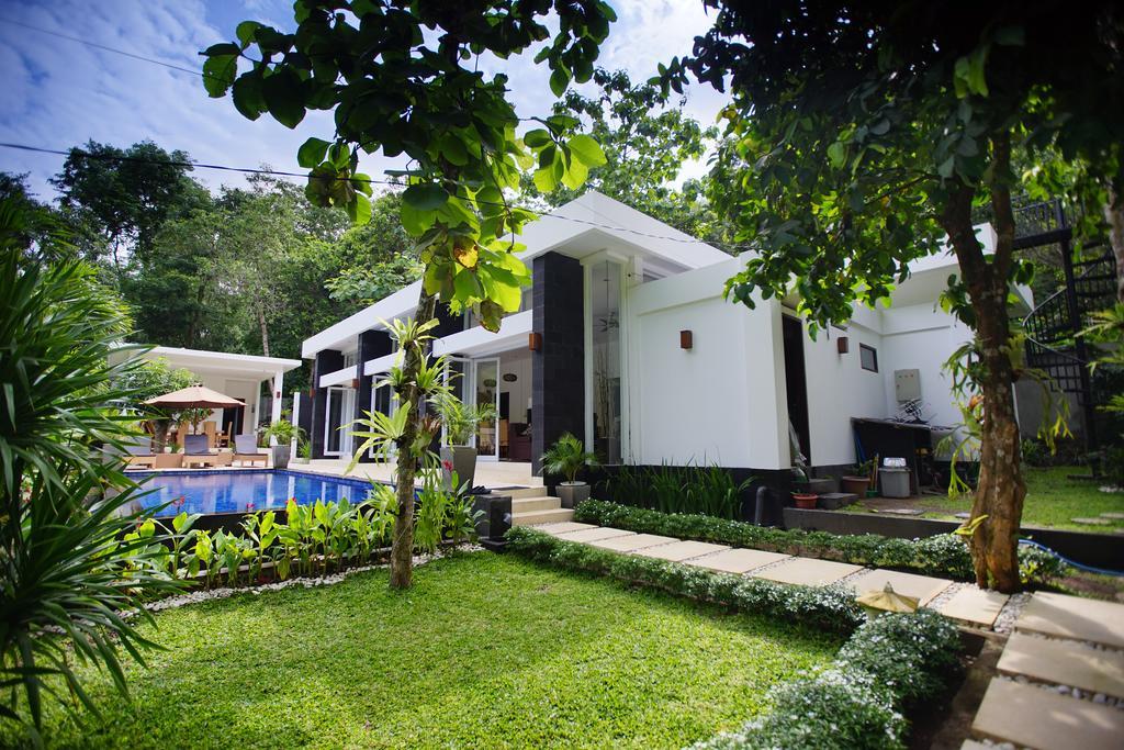 Narvik Villa Lombok Luaran gambar