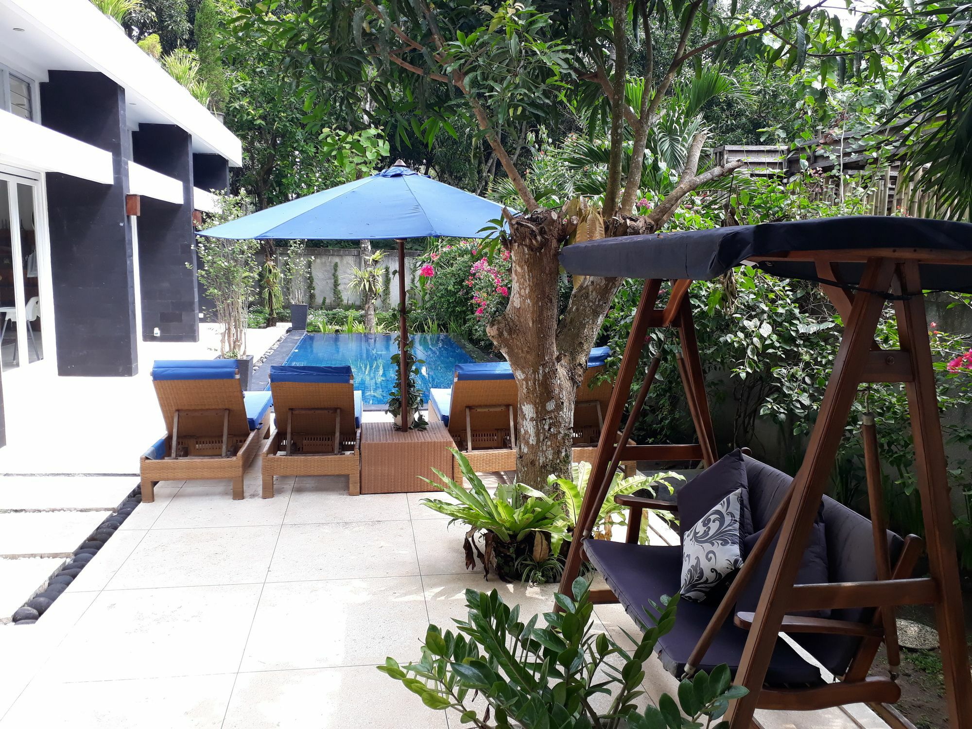 Narvik Villa Lombok Luaran gambar